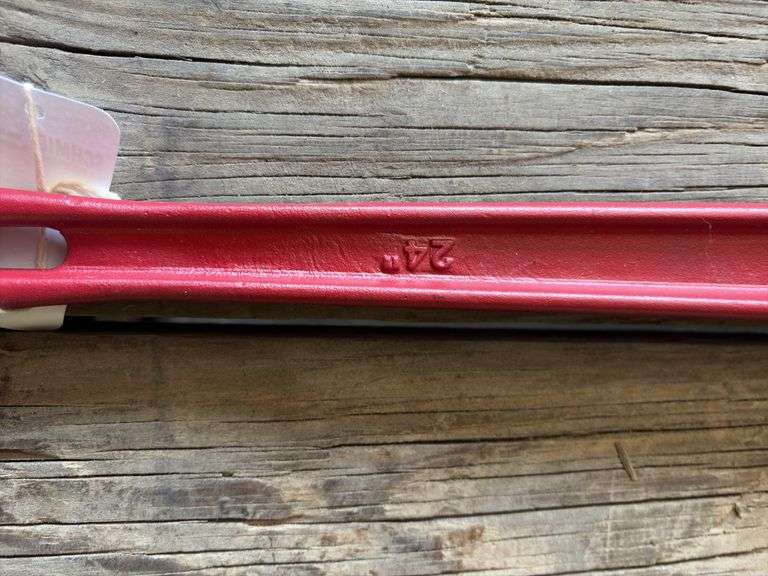 New 24'' Tool Shop Pipe Wrench
