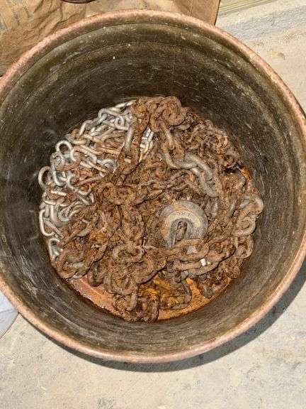2 Buckets of Small Chains