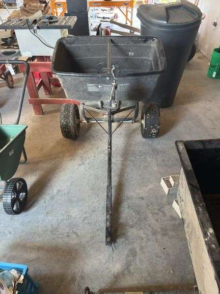 Agri-Fab Pull Type Yard Spreader