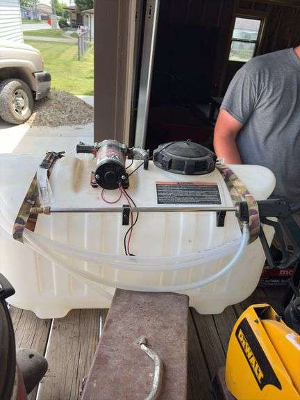 ATV Sprayer, with pump and wand, 25 gallon