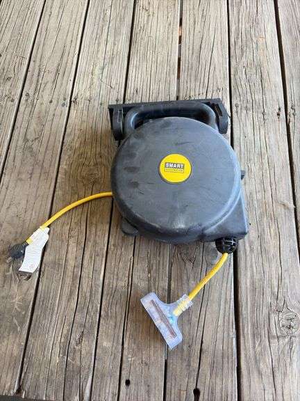 Retractable Air Hose, 3 way plug