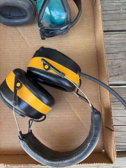 3 Sets of Earmuffs Headphones, Dewalt, with work tunes