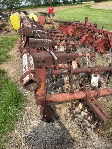 8 Row 3pt Strip Freshener