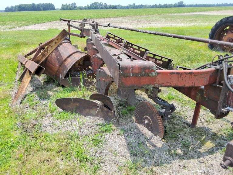 Case 5 Bottom Plow