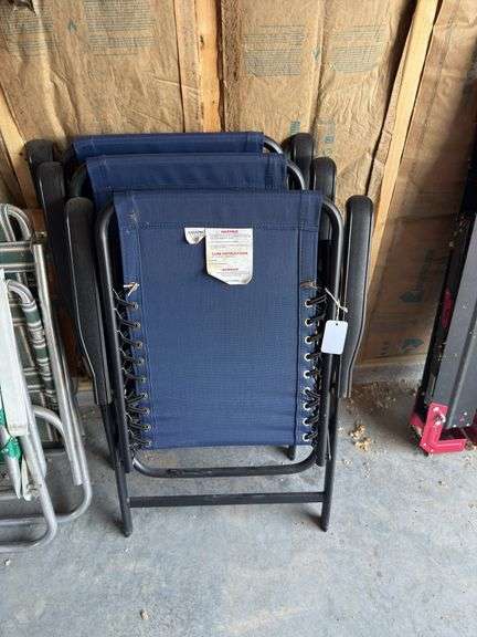3 Carvan Sport Lawn Chairs