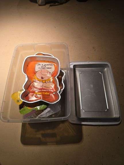 Character cake pans