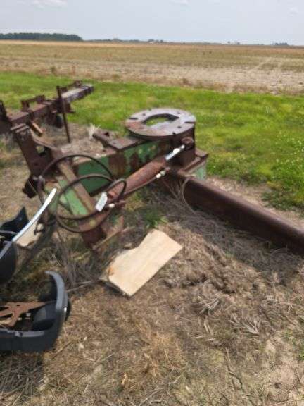 JD 3pt Hyd. Blade, 9ft