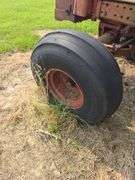 IH 1566 Tractor, Full Front Weights, 2 New batteries, was sitting for 5 years but now is running, 18.4-38 duals, 2 remotes, small 1000pto, hours unknown