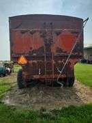 UFT Grain Cart, Tandem Axle, 700 bushel, small 1000pto, 2 remotes, Roll Tarp
