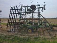 John Deere 960 Field Cultivator, rear hitch, S-Tine, 5 Bar Harrow, 30ft.