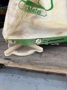 2 Hand Spreaders