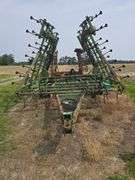 John Deere 960 Field Cultivator, rear hitch, S-Tine, 5 Bar Harrow, 30ft.