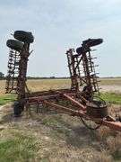 Mckee S-Tine Field Cultivator, 28ft, Double Basket, 6 front weights