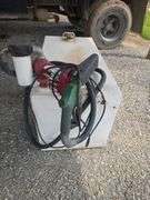 100 Gallon Portable Fuel tank, with pump