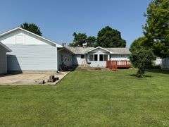 Tract 1• 1280 Sq. Ft. 1 owner home 1 story, 2 bedroom, 1 full bath & a ¾ bath, kitchen, dining room, living room, brick fireplace w/gas log (can burn real wood), 504 square ft. garage & 1250 Sq. Ft. garage w/heat w/heat & drain,  hardwood floors in part of house, sun room, city of Casey utilities, hot water heat, central air, on demand hot water heater, whole house back up generator on natural gas, .614 Acres (6/10’s of an acre) Located in Sec. 20, Casey Township, Clark County, IL (Tract 1 is a by the tract not by the acre. Home was built in 1965. ANYTIME THERE IS A BID ON ANY TRACT WITH LESS THAN 3 MINUTES LEFT,3 MINUTES WILL BE ADDED!