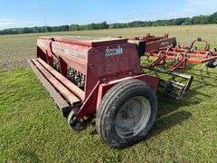 Case IH 5100 Soybean Special drill w/caddy, Danish tine cultivator & rolling basket s/n 0390207C026104.
