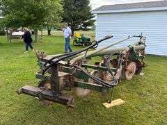 Oliver 5 bottom moldboard plow 3pt.