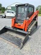 2022 Kubota SLV 75-2 Skid Steer, Fold up Front Glass, only 173 hours, Quick Attach, Back up Camera, Heat/AC, 74'' bucket, s/n- KBCZ052CLN1E67824