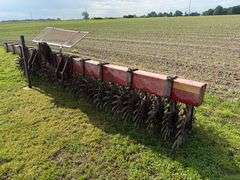 Hiniker 5700 rotary hoe 6 row & 1 owner