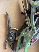 Small Pruner and pruning shears