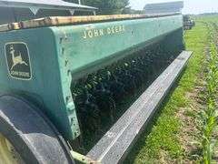 John Deere 8300 soybean/wheat drill 13' wide 7" spacing