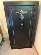 Gettysburg 10 gun safe with combination