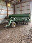 John Deere 750 Wheat Drill, 15ft, Front Dolly Wheels, 7 1/2'' spacing, s/n- NOO750X016600.