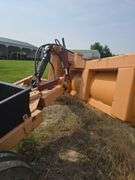 Hurricane 140R Hyd. Blade, Hyd. Tilt, 3 remotes, Good Tires, Rear Weight Box