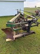 Oliver 5 bottom moldboard plow 3pt.
