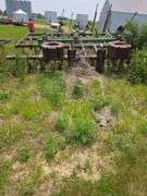 John Deere 1710 13 Shank, no disc blades,  12 front weights, with rear hitch