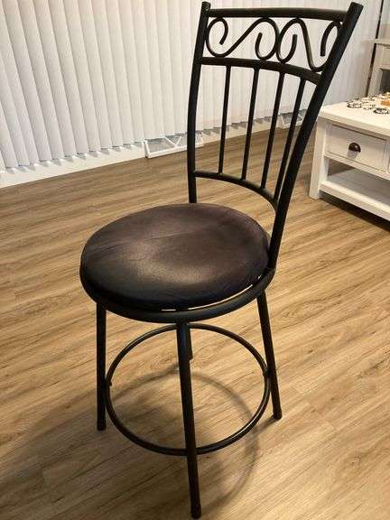 5 Matching Bar Stools, 39'' Tall, 24'' Tall to the seat