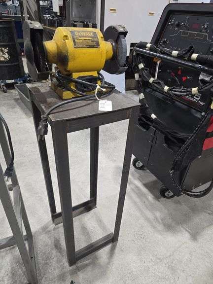 DeWalt DW756 6" bench grinder on stand