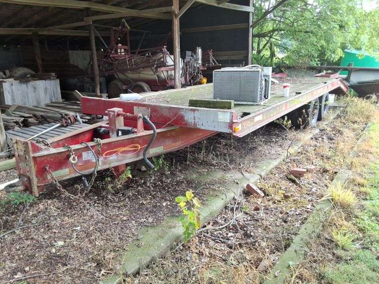Pintle Hitch Trailer with ramps.