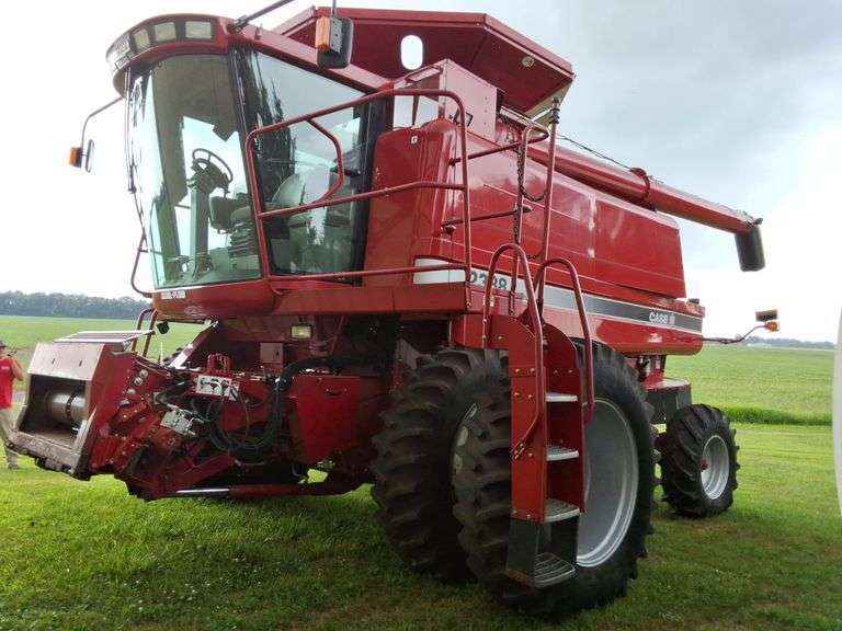 2006 Case IH 2388 Combine , 2wd, Firestone front duals18.4R38 , Auger Extension, 2,964 Engine Hours, 1,971 Separator Hours, Case IH Monitor, Ag Leader Auto Steer,