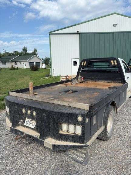 2011 Chevrolet 3500HD 4wd Flat Bed Truck, 94,356 miles, 6.6ltr diesel, 1 Ton Dually, 11ft Bed, Automatic, Gooseneck Ball Hitch, 94,000 miles, single cab, side job boxes vin 1GB3KZCL5BF145864.