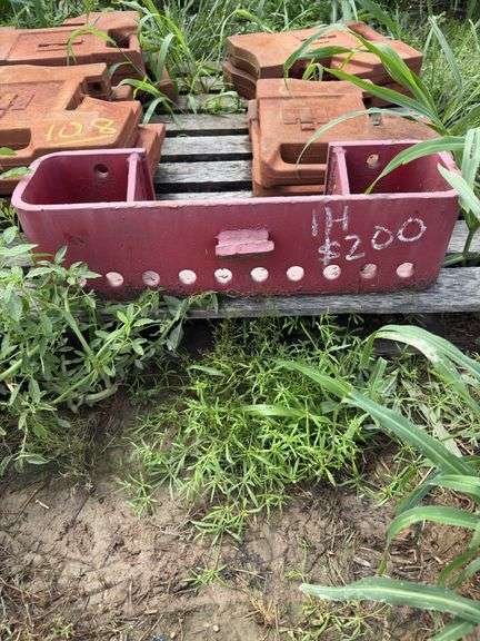 10 Hole IH weight Bracket