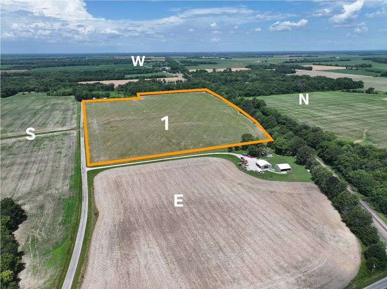 Tract 1 ● 36 + or – acres (south of RR tracks), 36 + or – tillable, located in Sec 22 La Grange Township, Bond County IL • Soil PI 115.2 (planted in soybeans)