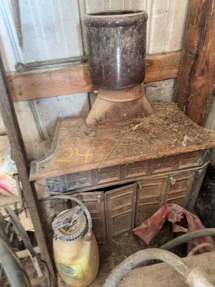 Vintage Stove with crock