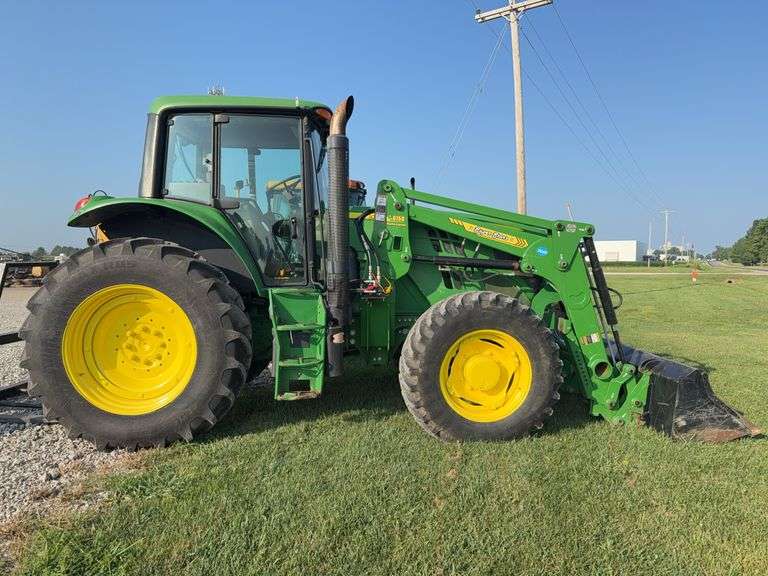 John Deere 6150M Loader Tractor, Quad Range, 4 speed power shift, Cold A/C, 6150 Auto Level Loader, 8,712 hours, Left had reverser, New Rear tires with fluid, 540 and small 1000pto, High Out Put LED Lights, 460/85 R38 Rear Tires, with loader bucket,  (Lot 13, 14, and 15 are extending together. when there is a bid on either they both extend for 2 more minutes. They do not sell together)