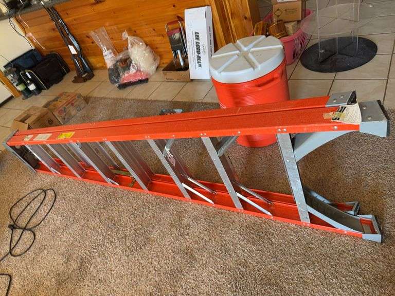 Keller Like new 8ft Step Ladder