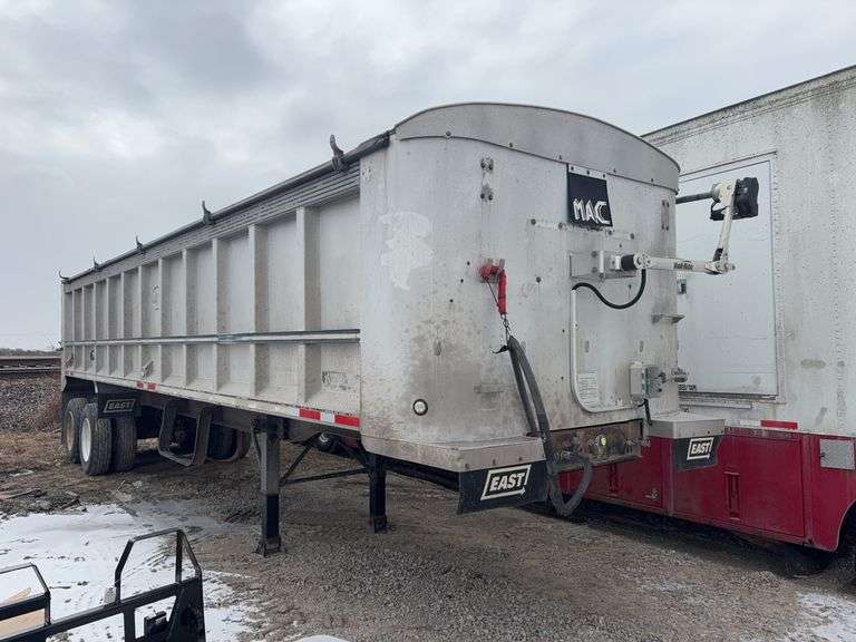 1997 Mac 34ft Dump Trailer, Tires are 80%, New Hoist 2 years ago, New Liner 2 years ago, Automatic Roll Tarp, New Jacks, just downsizing, nice trailer, VIN# 1M9D83421VC096684