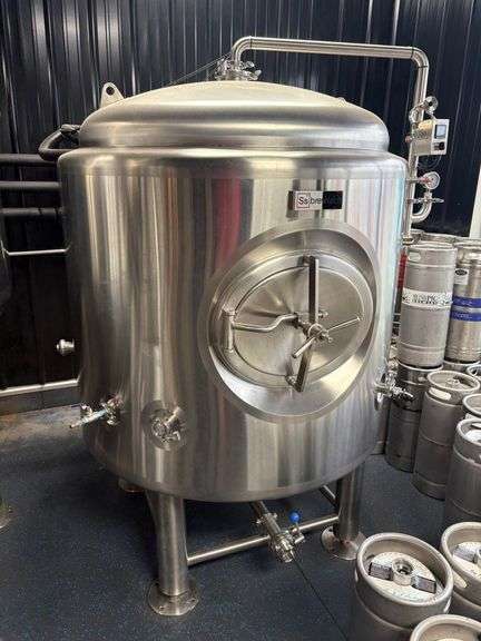 SS Brew Tech 7BBL Brite Tank, Double Wall, Digital thermometer readout and pressure gauge, 7BBL working volume with a max of 8.75BBl