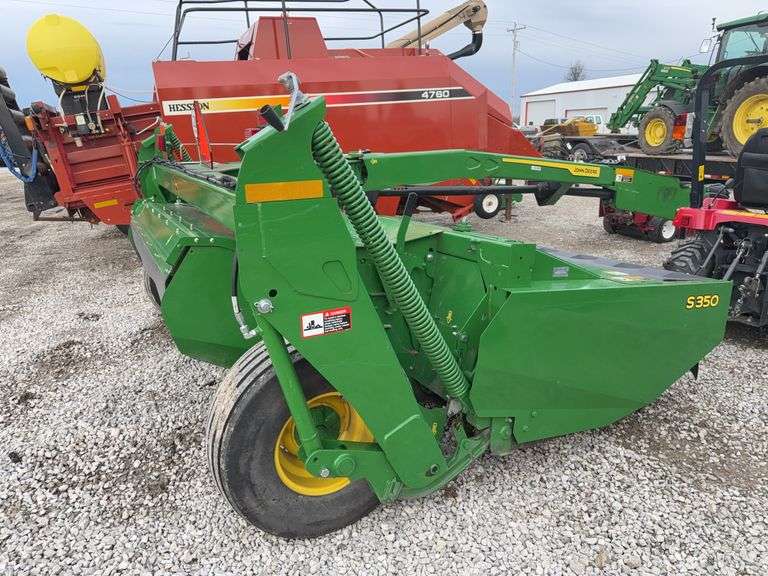2023 John Deere Moco S350, Small 1000pto, 11ft cutting width, double crimpers, still have paint on the crimpers and the cuter bar, less then 200 acres of use, low use, field ready, s/n- 1E0S350SCPP497311