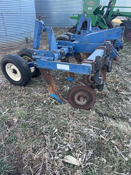 1996 Blue Jet Ripper ST2 5 Shank Inline Ripper with rear dolly wheels 1 owner