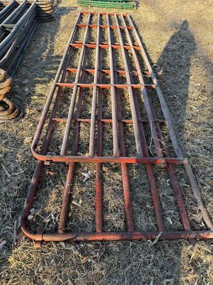 Two gates 16-ft and 18-ft one money bid