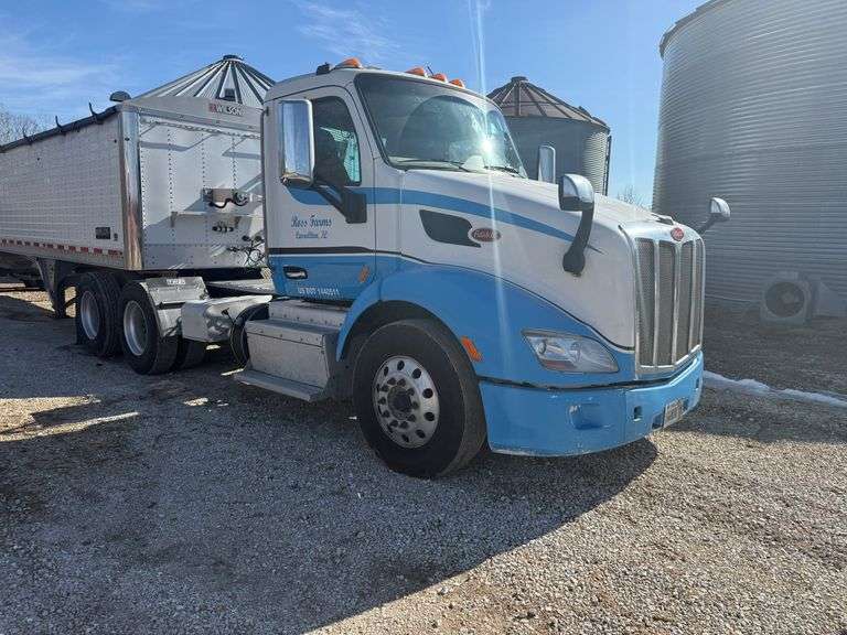 2016 Peterbilt 579 Semi, Day Cab, 508,856 miles, PAC CAR 435hp, 10 speed Eaton, Heat/AC, Aluminum Rims, Air Ride Seat, 11r22.5, Road Ready, VIN 1XPBDP9X3GD308643.  ( If a bid is placed on either the Peterbilt semi or Wilson Hopper bottom trailer with less than 2 minutes left, both items extend by 2 minutes. They sell separately!)