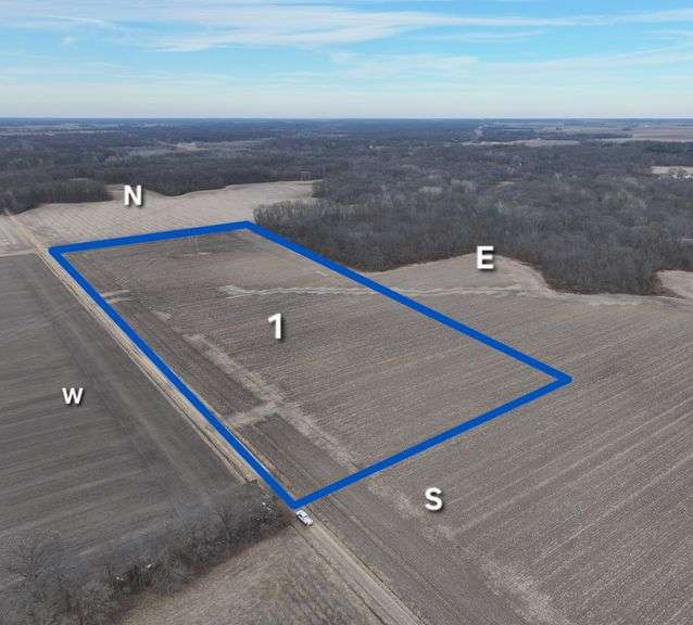Tract 1: 20.25 + or – Acres, 19.9 + or – tillable acres,  Located in Sec 1, Crooked Creek Township, Jasper County, IL east half of parcel # 20-02-01-200-001. Soil P.I. 105.5 Spring Farming Rights!