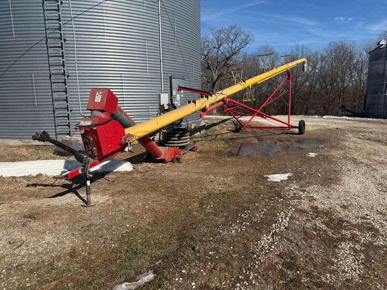 2008 Westfield 10/72 Auger, Swing Away, 540pto, replaced auger/flighting 1 owner.