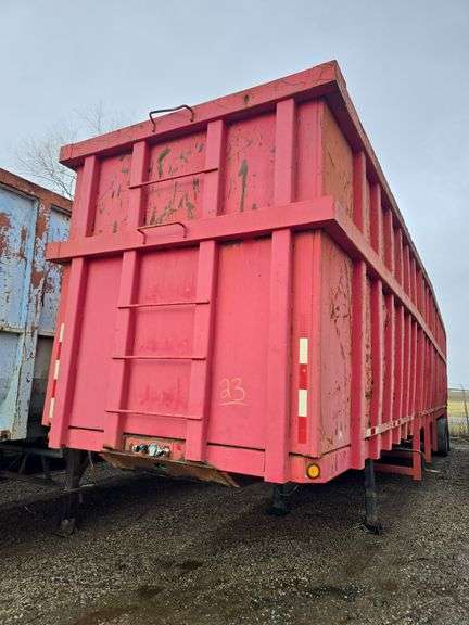 1990 Lufkin Air Ride Semi Trailer, 8ft Sides, Rear Hyd. Swing Door, 295/75R22.5, 44ft long, spare tire, wood floor with steel liner, VIN-1L01B4528L109024