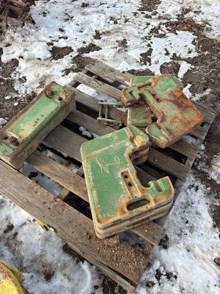 6 100lbs JD weights and bracket